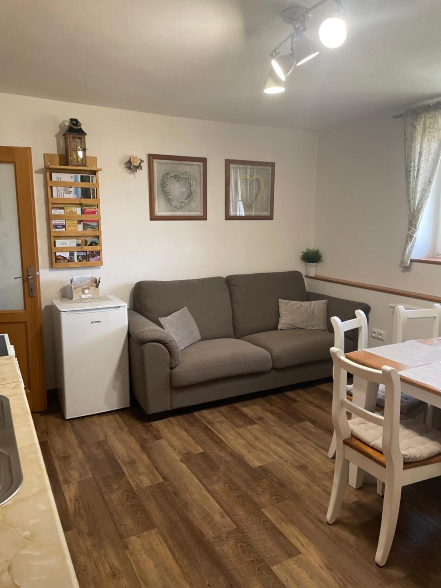 Hotel Farma Basarovi Prosecne Zewnętrze zdjęcie