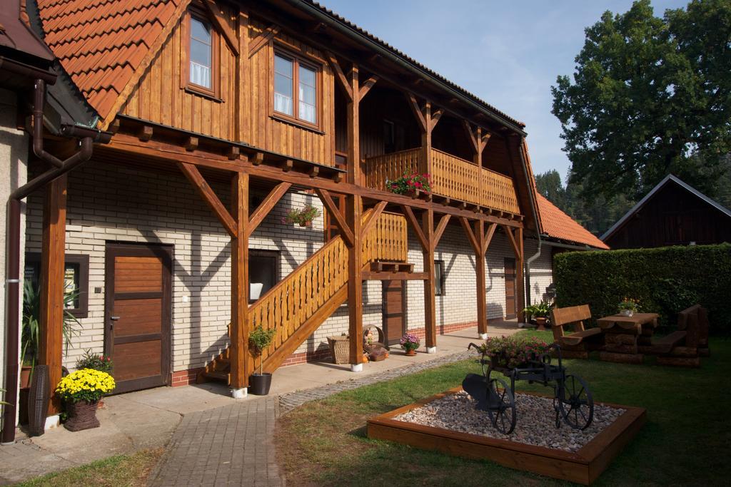 Hotel Farma Basarovi Prosecne Zewnętrze zdjęcie